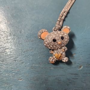 Gorgeou Guess mouse neclace